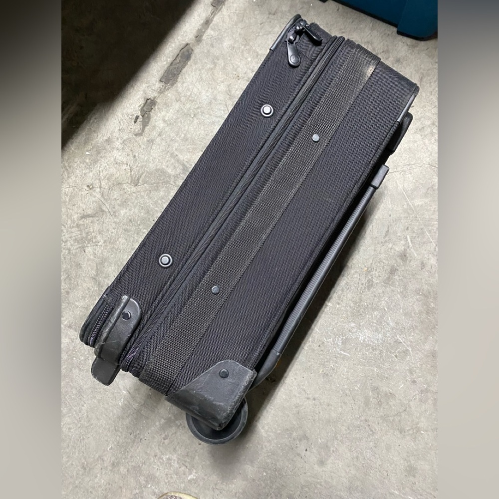 Briggs & Riley Carry On Suitcase - Picture 9 of 10